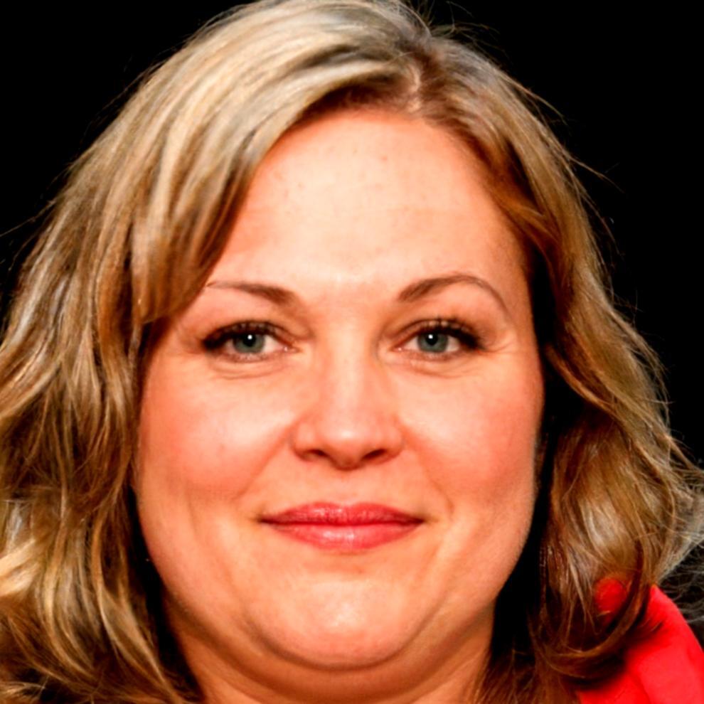 Elena Blackwood, Risk Assessment Specialist focused on financial forecasting